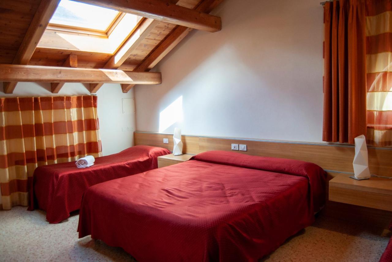 Agriturismo Antico Splendore Villa Pullir Eksteriør billede