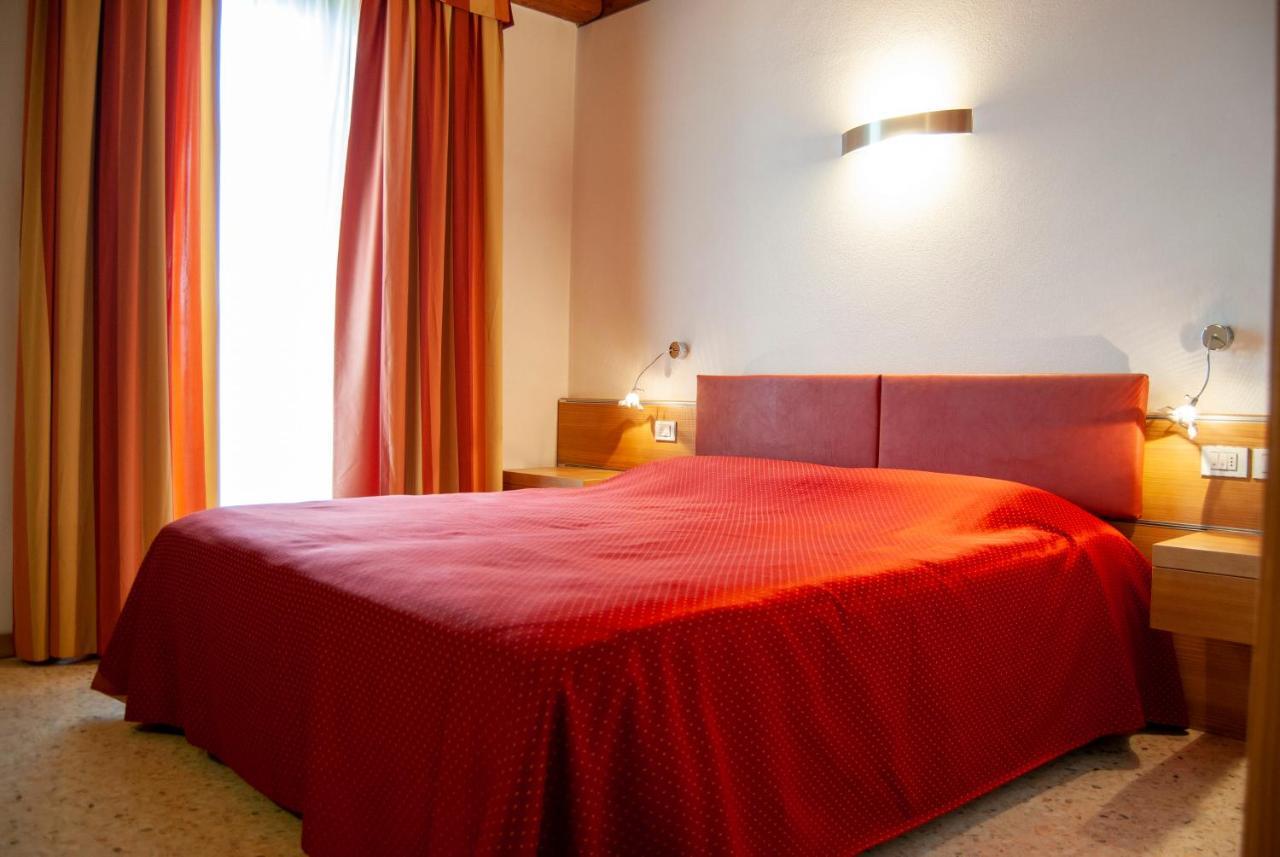 Agriturismo Antico Splendore Villa Pullir Eksteriør billede